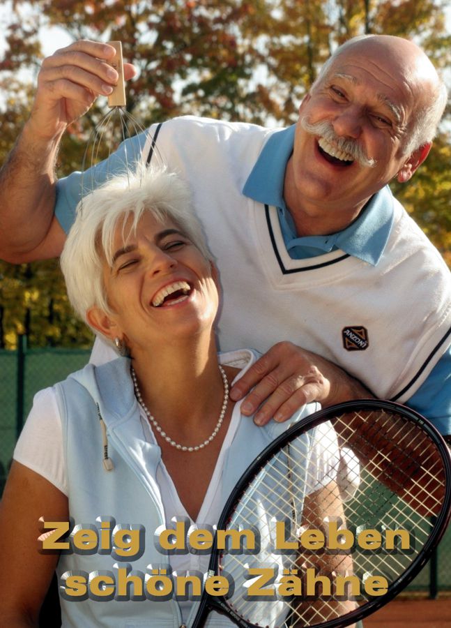 Tennis Seniorpaar Ü50 mit Lebensfreude
