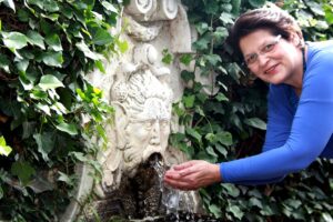 Portrait am Schlossbrunnen