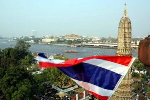 Tempel_Bangkok_Thailand_Flagge